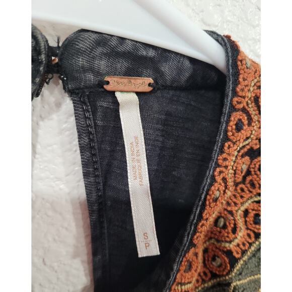 Free People Snow Bunny Slub Jersey Embroidered Crop Swing Top size Small #3 - Picture 3 of 3